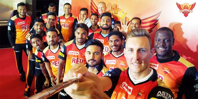The Sunrisers Hyderabad team along with Tom Moody and VVS Laxman pose for a selfie