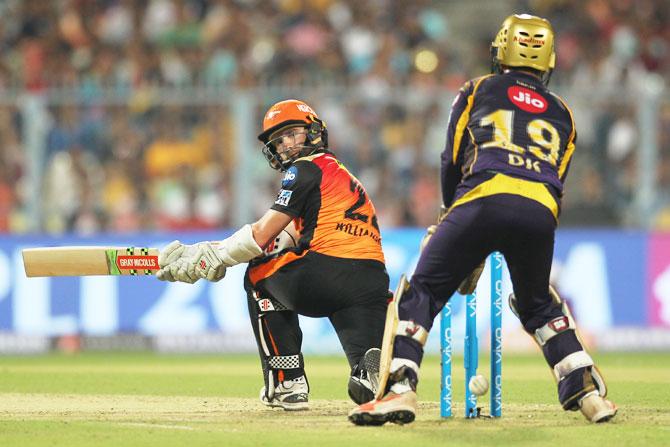 Sunrisers Hyderabad's Kane Williamson bats