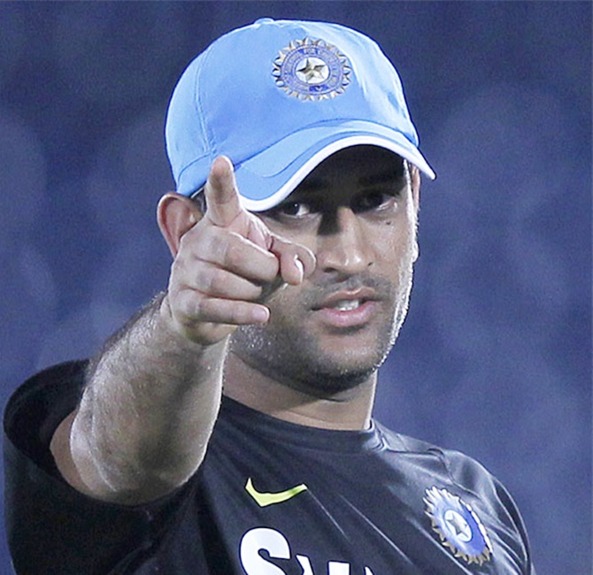 Mobile firm CMD ordered to appear in Dhoni's contempt plea ...