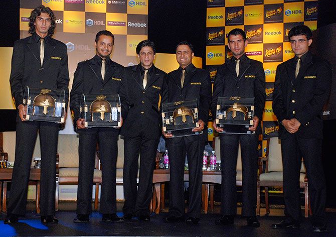 Sourav Ganguly and Shah Rukh Khan with the KKR team