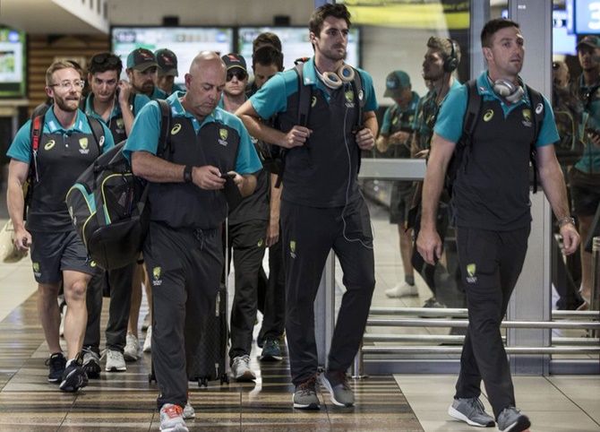 Australia coach Darren Lehmann Lehmann is free to serve out his contract until after the Ashes tour of England next year