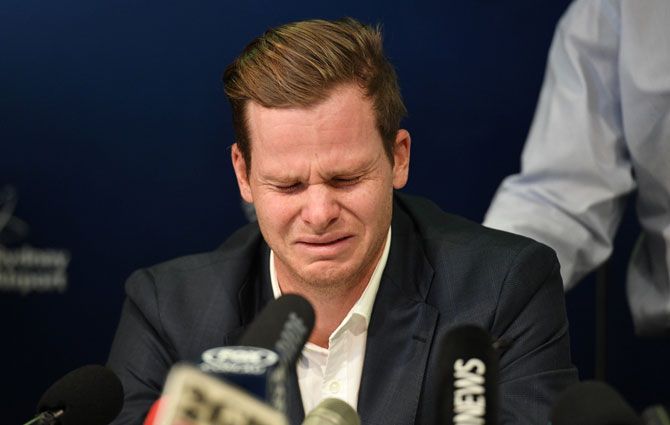 Steve Smith breaks down during a press conference at Sydney International Airport in Sydney after his return from South Africa on Thursday