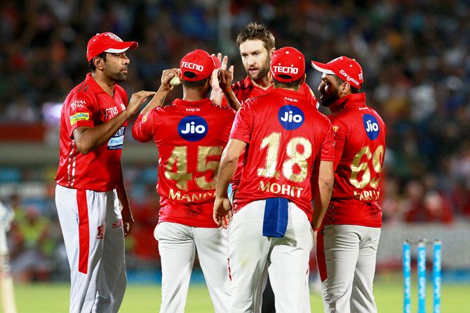 Kings XI Punjab players celebrate the wicket of Jofra Archer