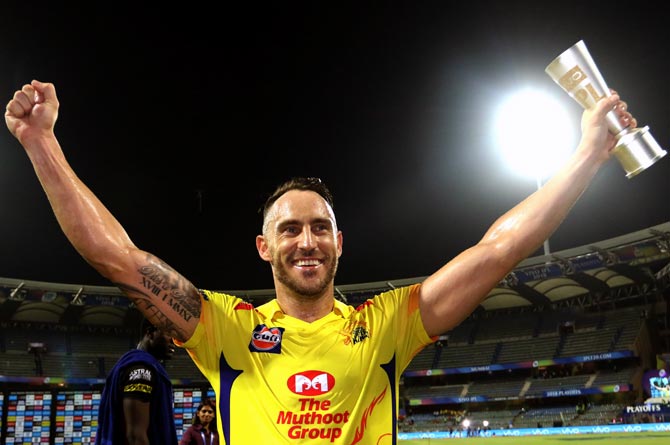 Du Plessis showed why experience counts: Dhoni - Rediff