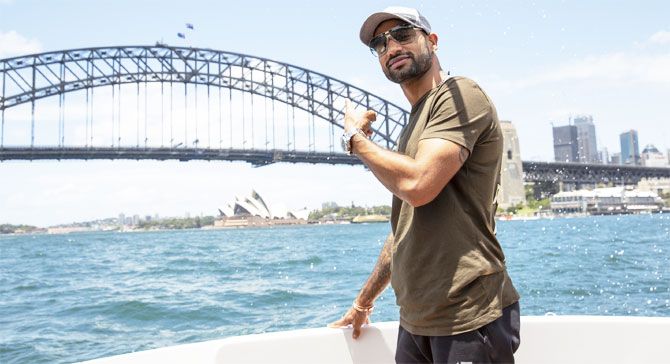 Shikhar Dhawan recommends taking a boat ride to experience the Sydney Harbour Bridge and the Sydney Opera House in all its glory