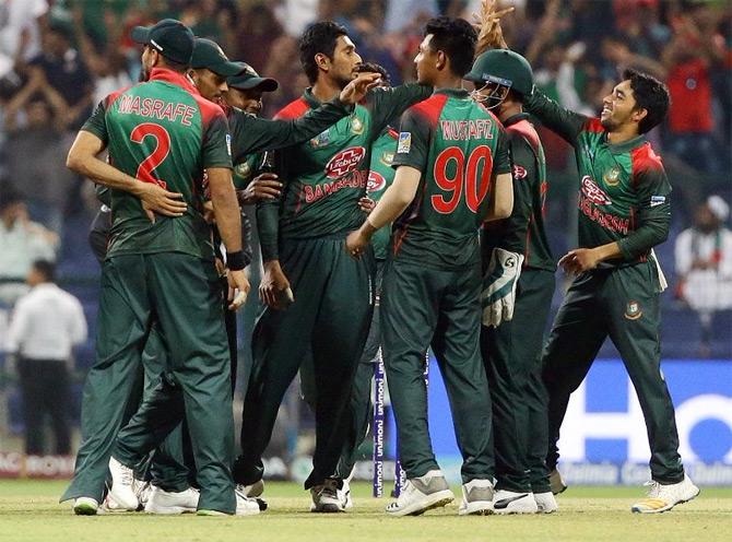 Bangladesh cricketers escape New Zealand mosque shooting