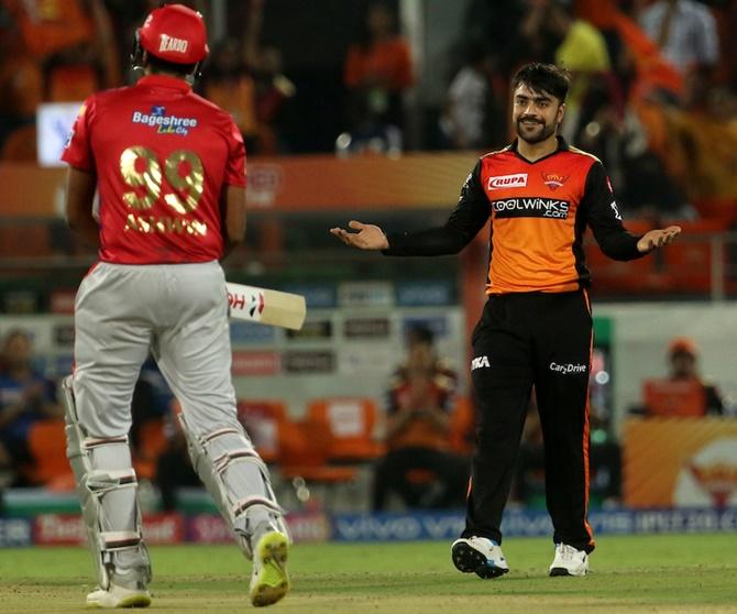 Turning Point: Rashid turns it for SRH after Warner blitz