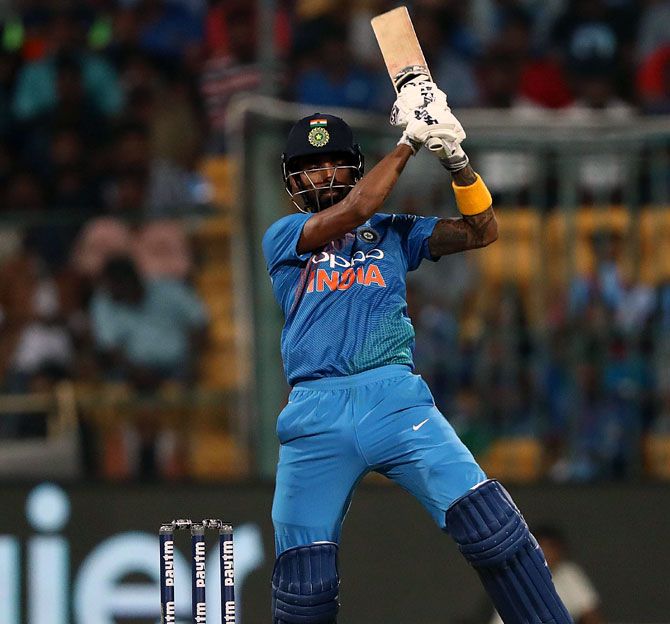 KL Rahul give India a flying start with his quickfire knock of 47 from 26 balls