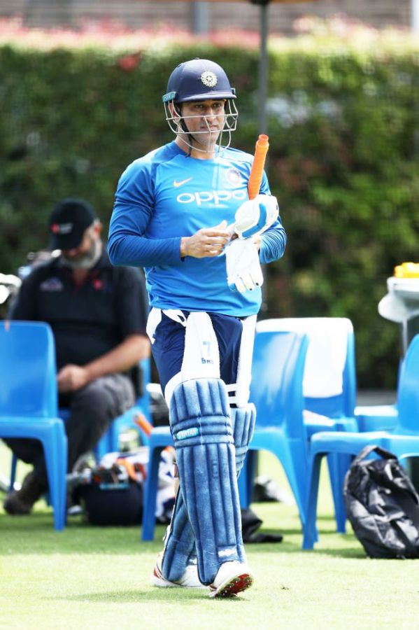 Mahendra Singh Dhoni readies for the nets session at the SCG on Friday