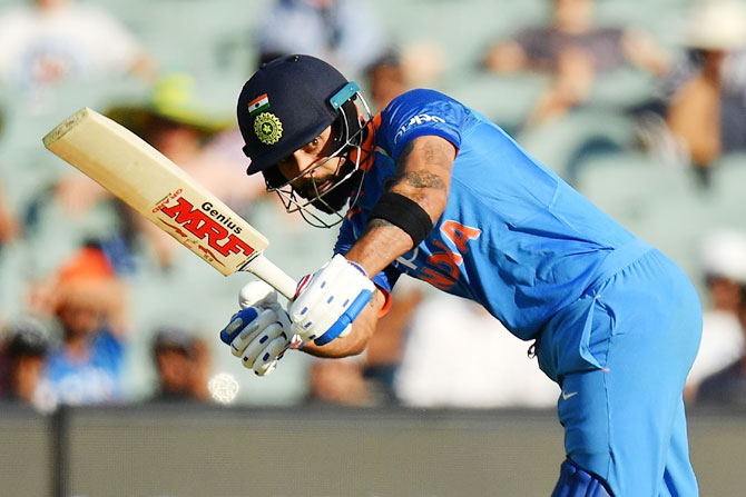 Virat Kohli bats en route his century