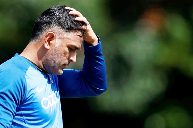 Dhoni won't charge fee for Indian team mentorship