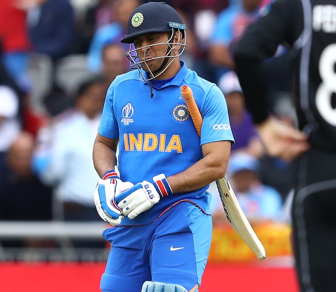 MS Dhoni retires: Karthik leads calls for Indian Jersey number 7