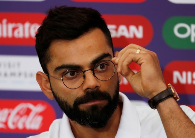 Kohli clarifies about misinterpreted tweet on Dhoni