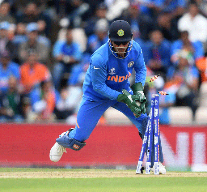 During India's opening World Cup game against South Africa in Southampton, Dhoni's green keeping gloves had a dagger logo embossed, which looked more like an Army insignia.