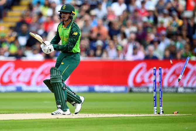 Quinton de Kock is bowled by Trent Boult