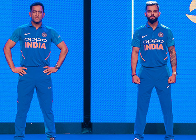 dhoni in indian jersey