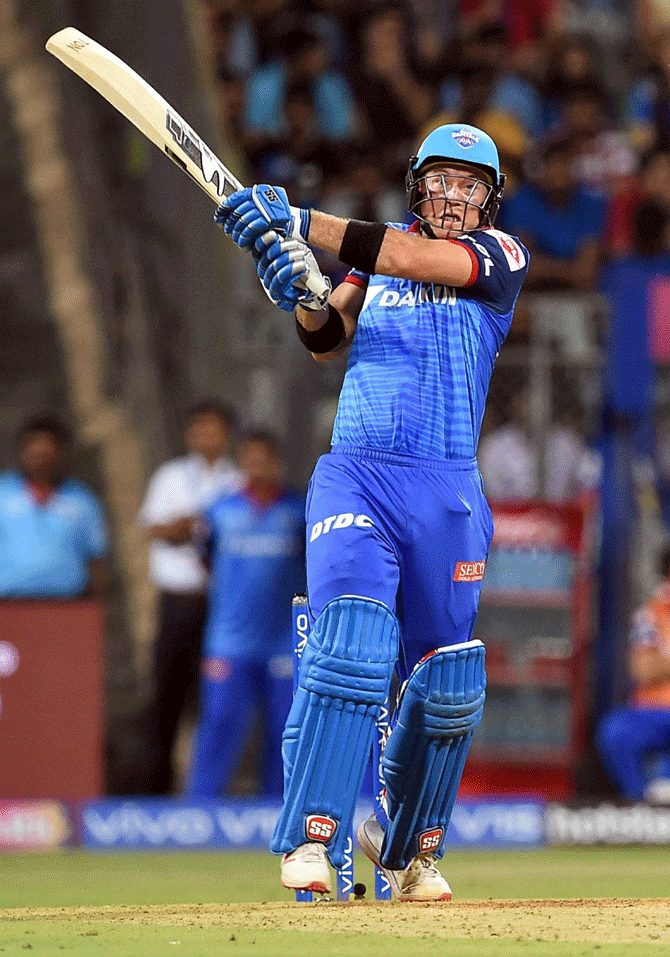 Colin Ingram bats en route his 47 off 32 deliveries