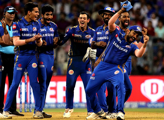 Mumbai Indians players celebrate victory