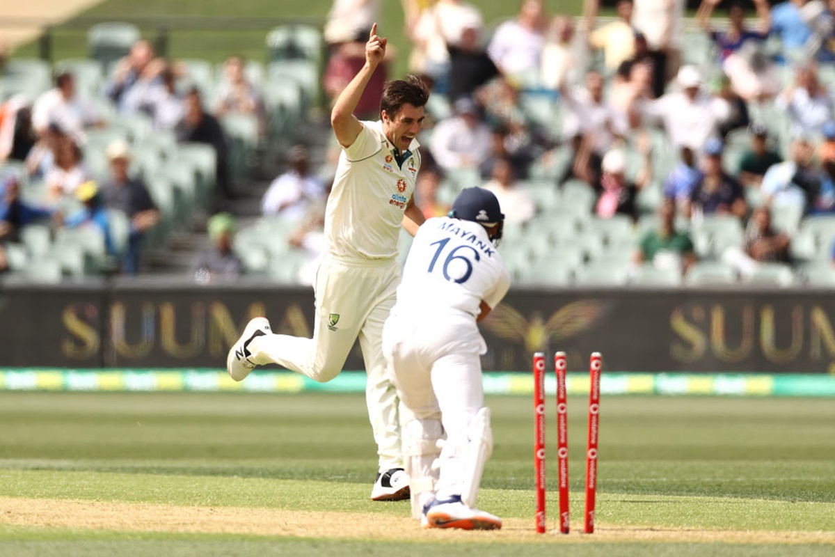 Pat Cummins celebrates on dismissing Mayank Agarwal for 17 runs