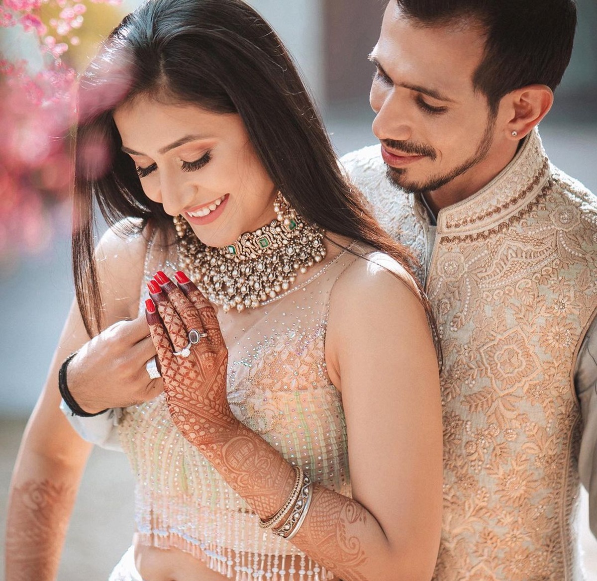 Dhanashree Drops Chahal From Insta Bio!