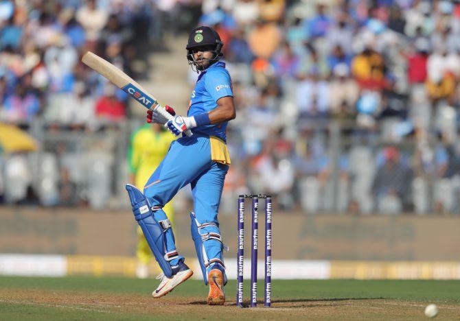 Shreyas Iyer flopped in the 1st ODI against Australia, batting down at No 5, scoring just 4 off 9 balls.