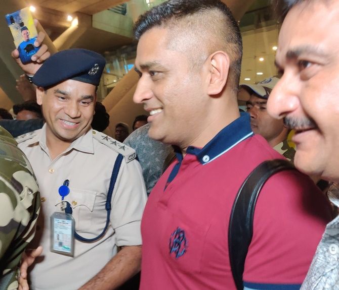 SEE: Dhoni receives a rousing welcome in Chennai - Rediff Cricket