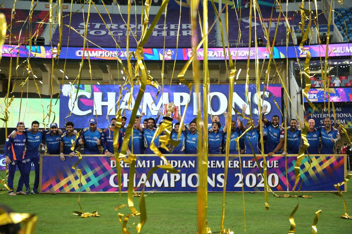 MI celebrate their IPL win