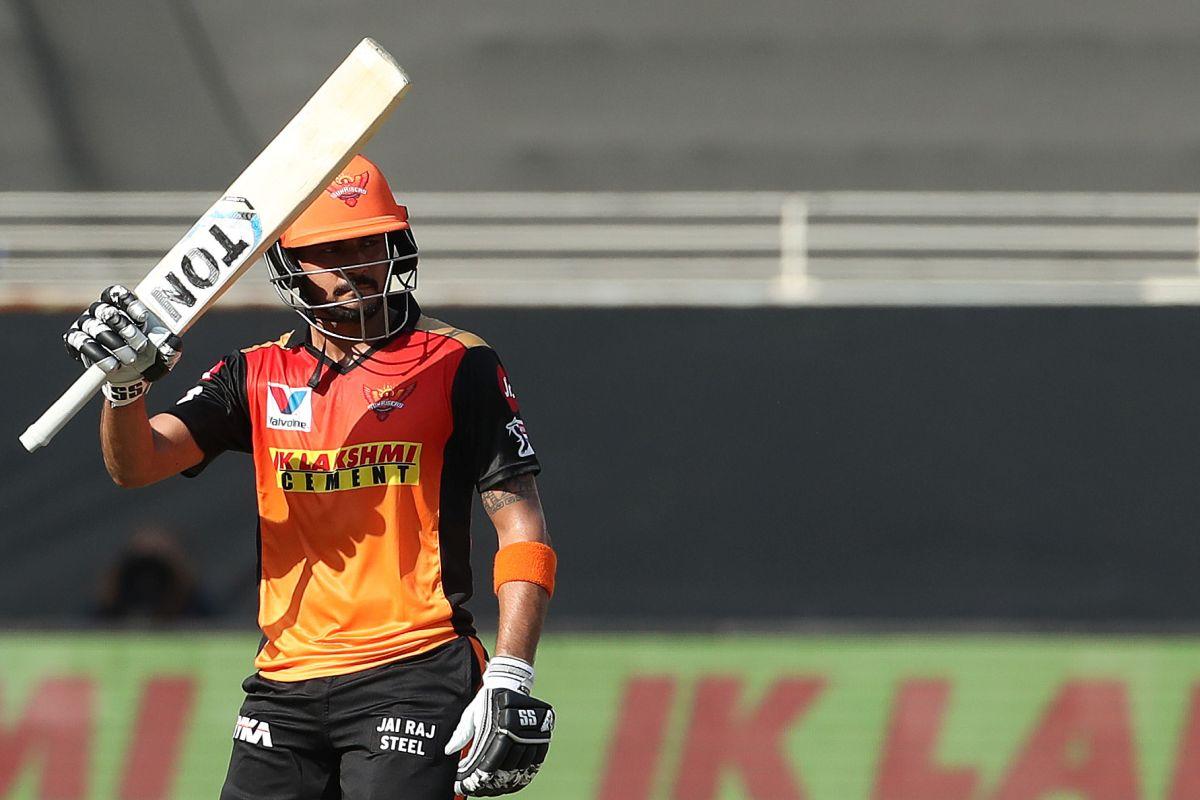 Sunrisers Hyderabad's Manish Pandey celebrates on scoring his half century