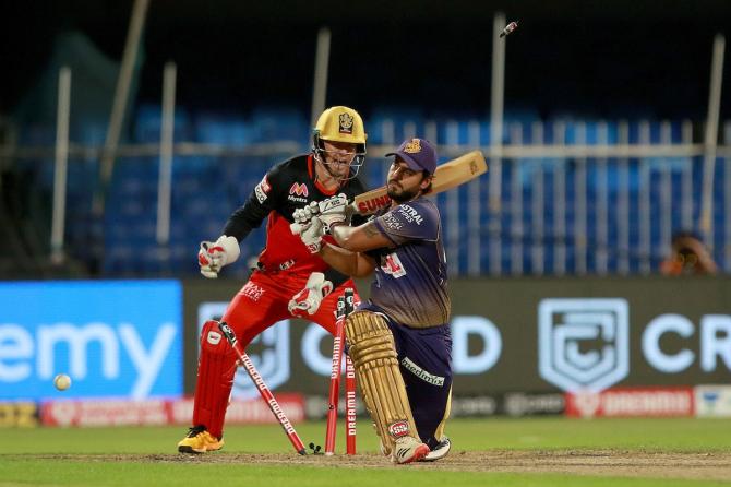 Nitish Rana is bowled by Washington Sundar