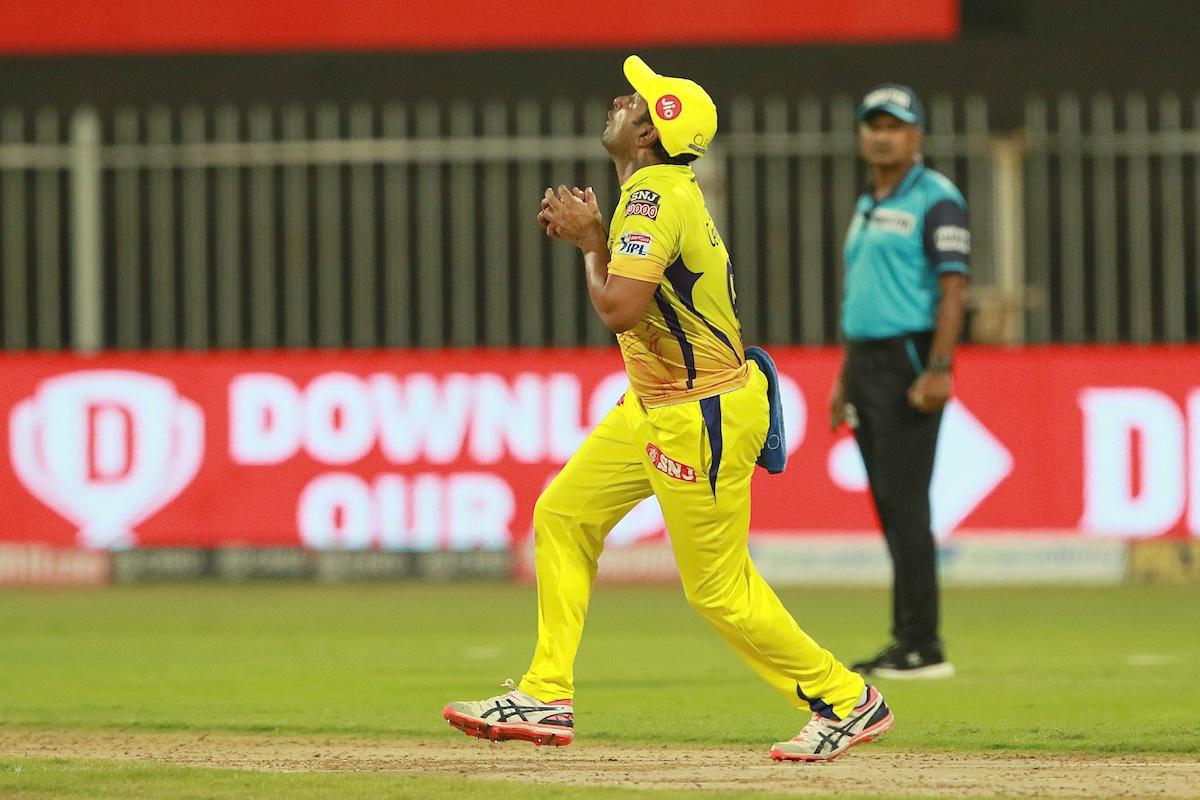 Ambati Rayudu takes the catch to dismiss Marcus Stoinis