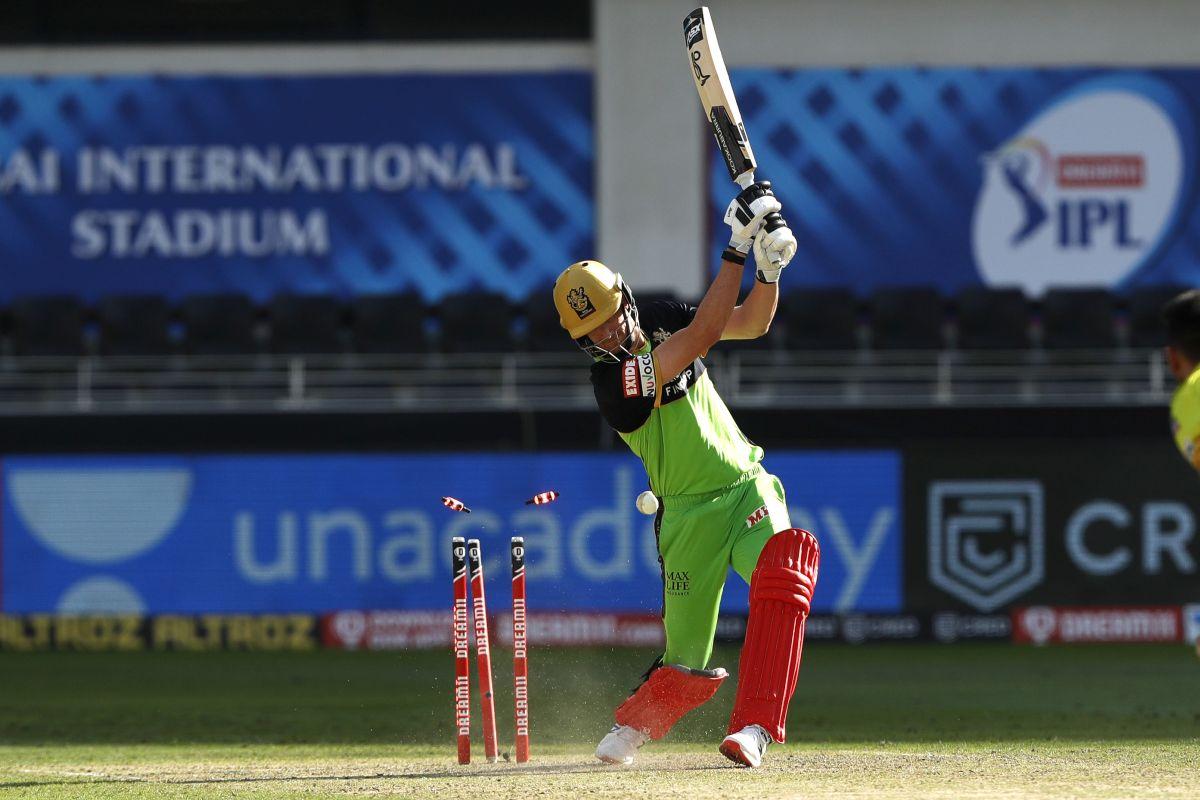 Chris Morris is bowled by Deepak Chahar in the final over