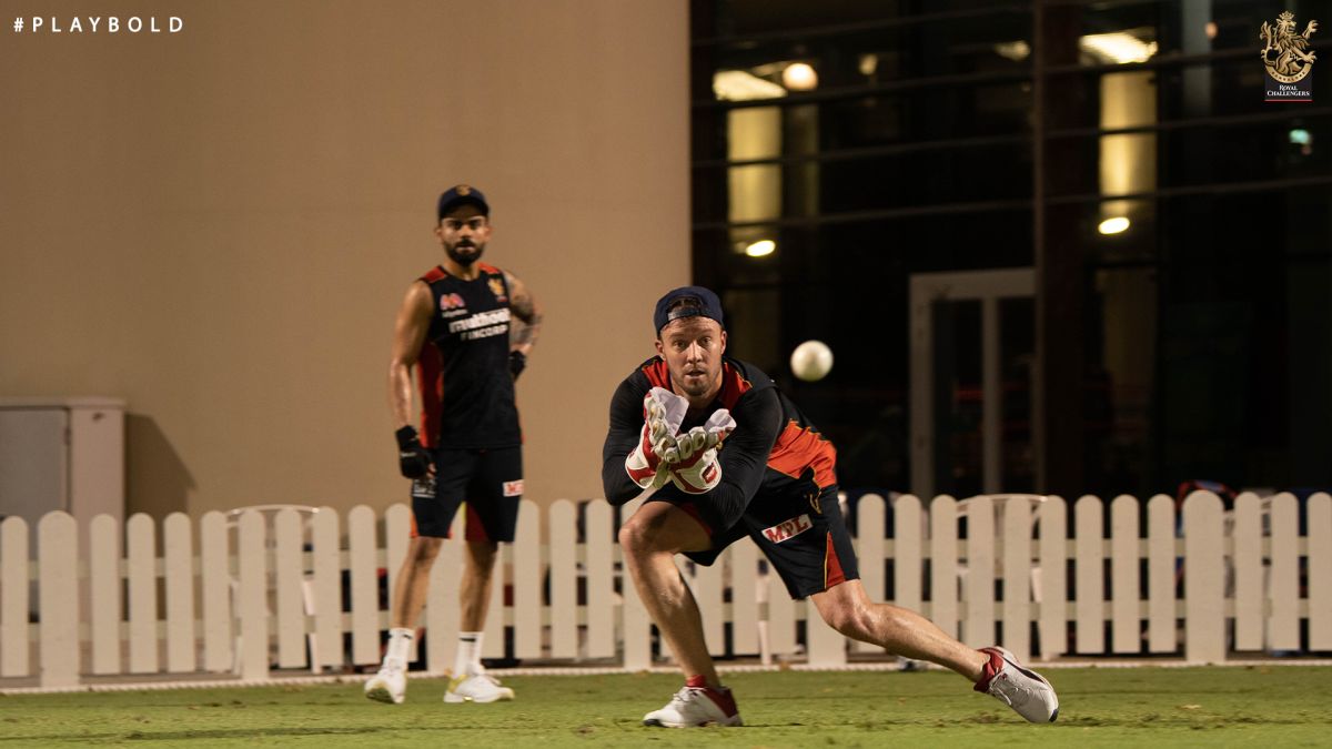 RCB seniors AB de Villiers and Virat Kohli at a team training session