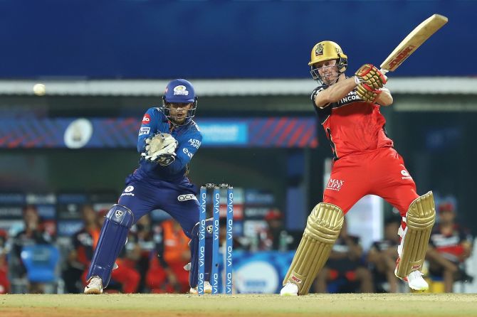 AB de Villiers hit four fours and two sixes in his 27-ball 48 to guide Royal Challengers Bangalore past Mumbai Indians in the IPL match, in Chennai, on Friday.