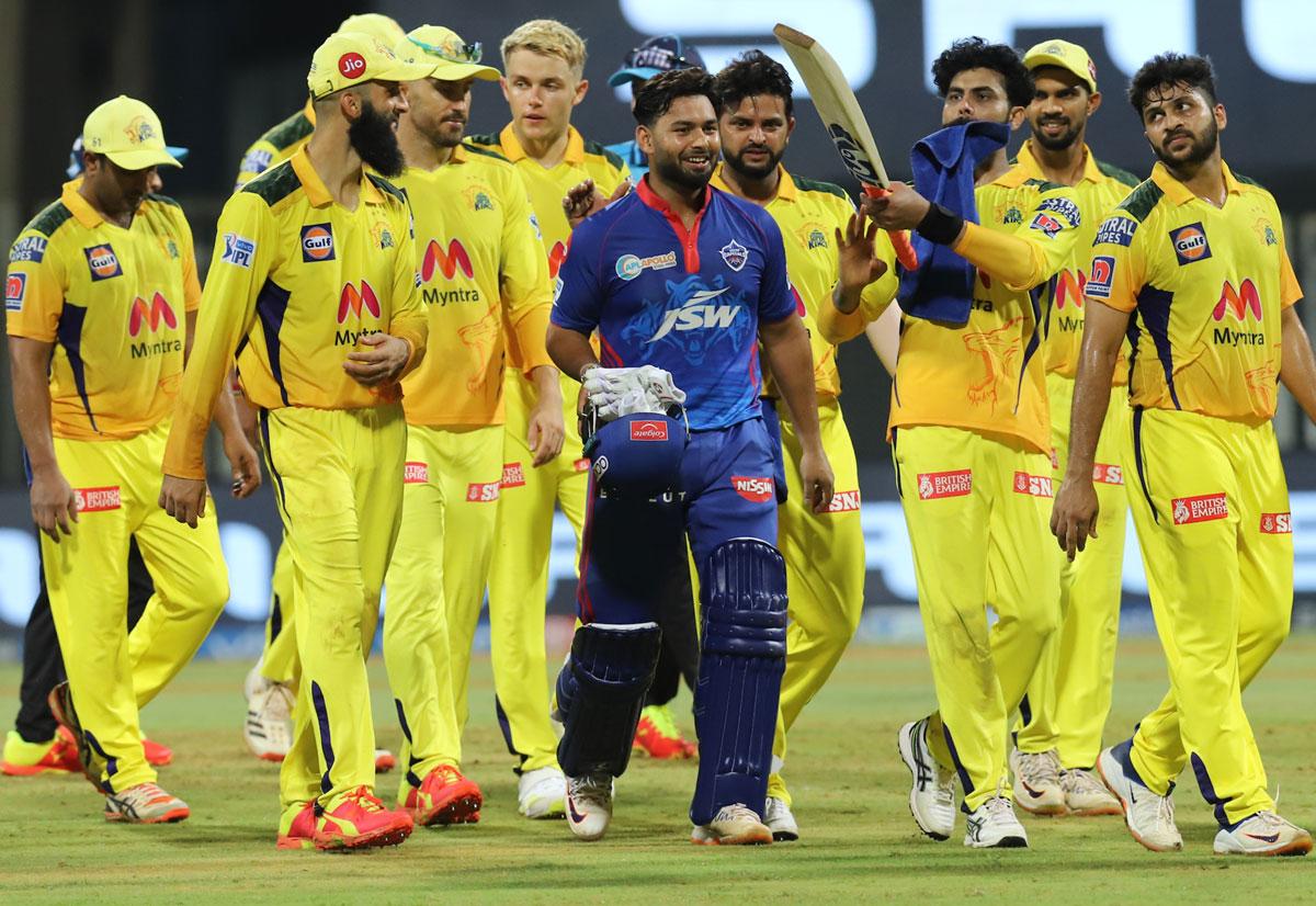 Ravindra Jadeja jokes with Rishabh Pant after Delhi Capitals's seven-wicket victory over Chennai Super Kings.