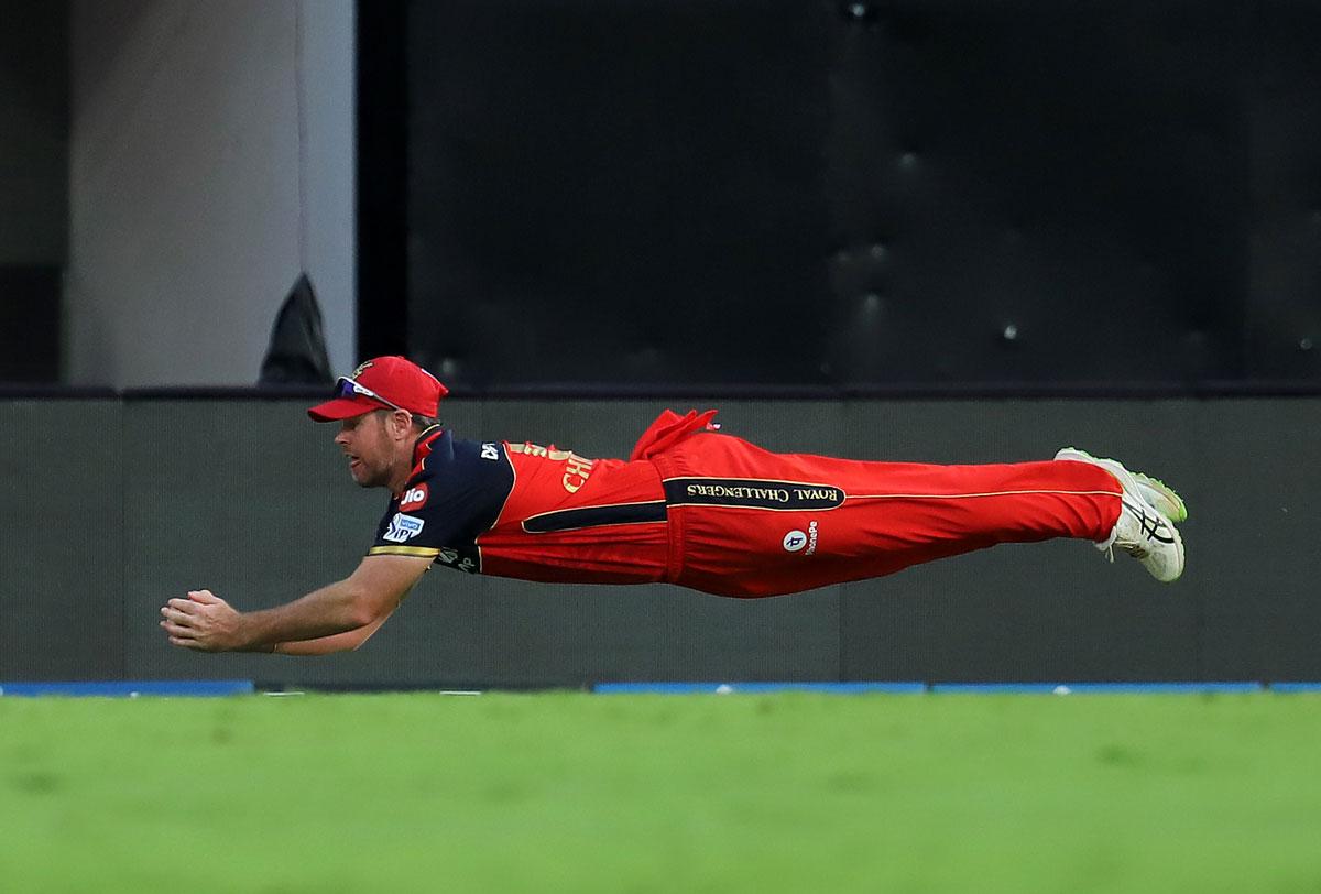 Substitute fielder Dan Christian takes a diving catch to dismiss Shubman Gill