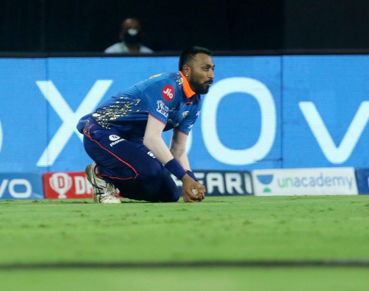 Krunal Pandya takes the catch to dismiss Shikhar Dhawan