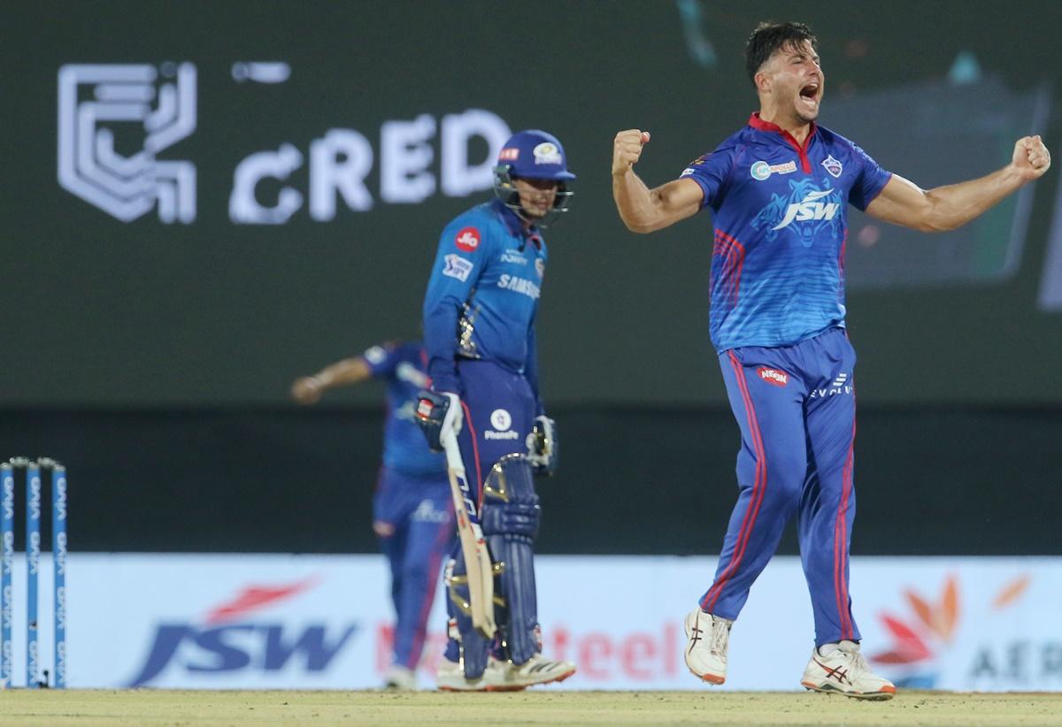 Marcus Stoinis celebrates after dismissing Quinton de Kock