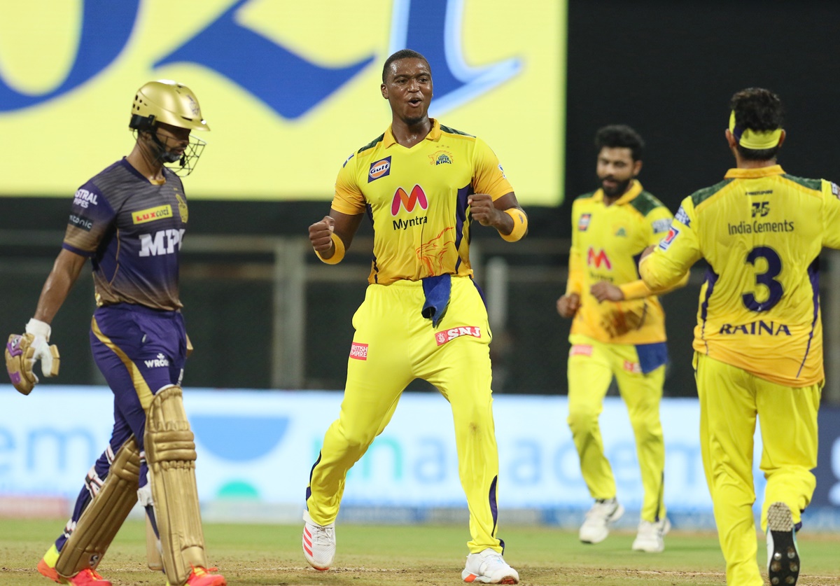 Lungi Ngidi celebrates after dismissing Rahul Tripathi