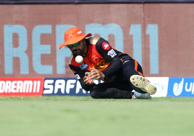 Rashid Khan drops the catch of Mayank Agarwal