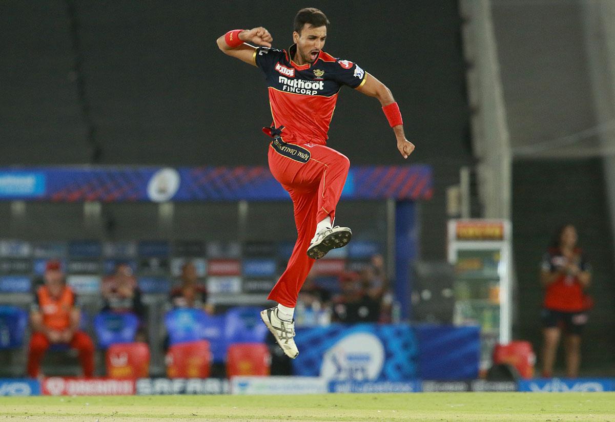 Harshal Patel celebrates after takes the wicket of Marcus Stoinis