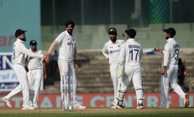 Ishant Sharma celebrates after dismissing Jos Buttler