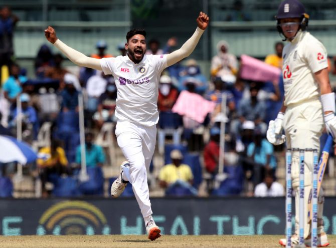 Mohammed Siraj celebrates the wicket of Ollie Pope
