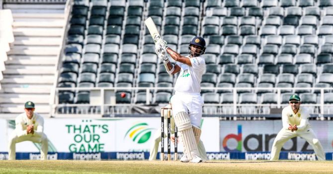 Sri Lanka's Dimuth Karunaratne bats on Day 2 of the 2nd Test match against South Africa at Imperial Wanderers in Johannesburg on Monday