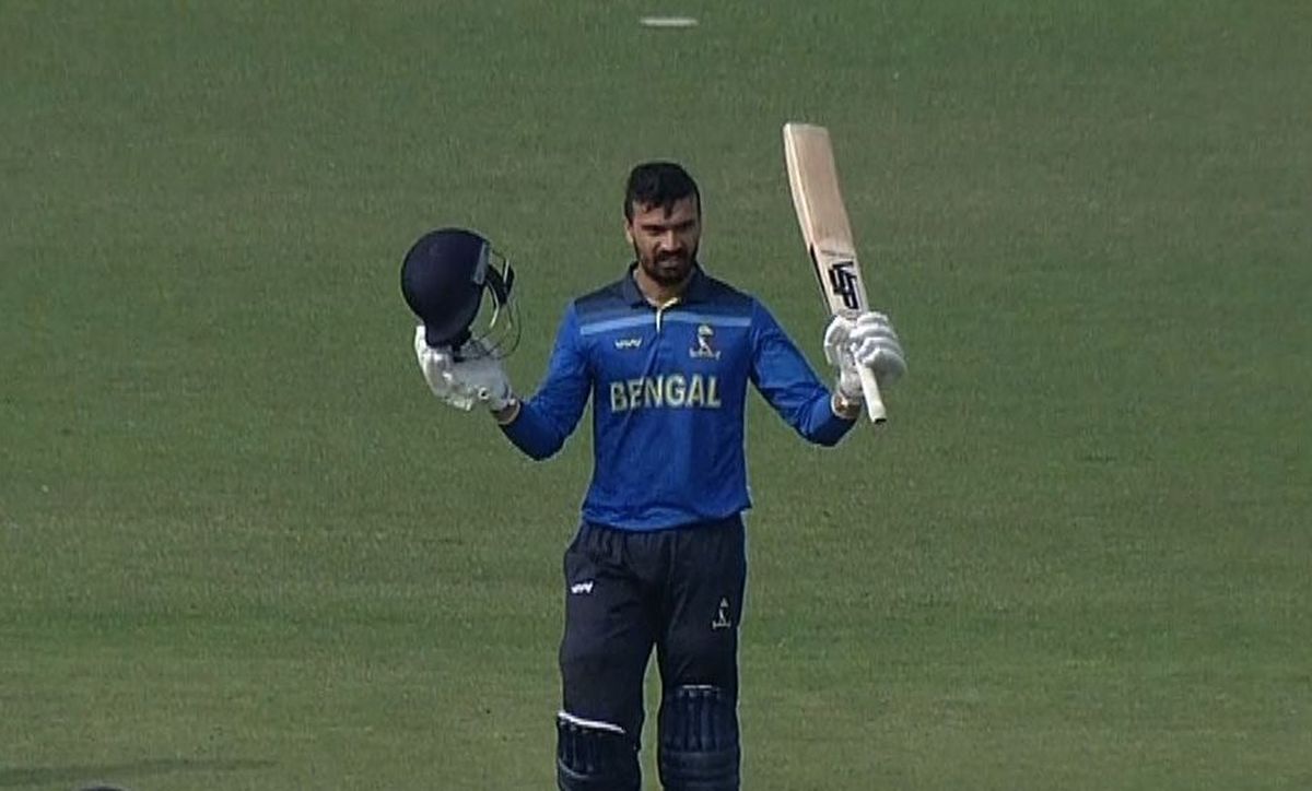 Bengal Vivek Singh celebrates his ton against Jharkhand on Tuesday