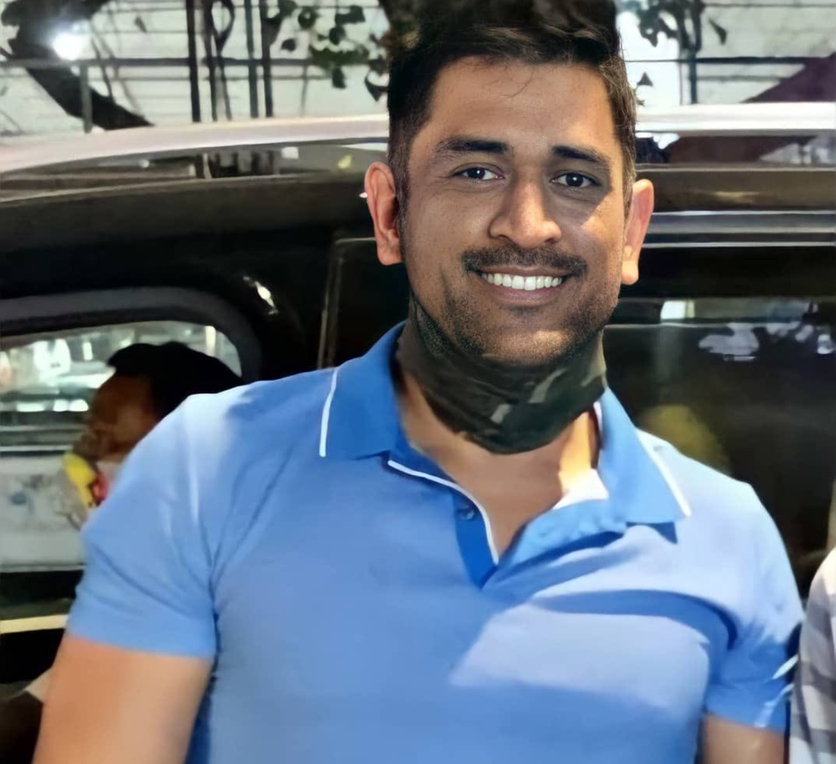 MS Dhoni turns trendsetter with his latest makeover; gets a faux hawk  hairstyle