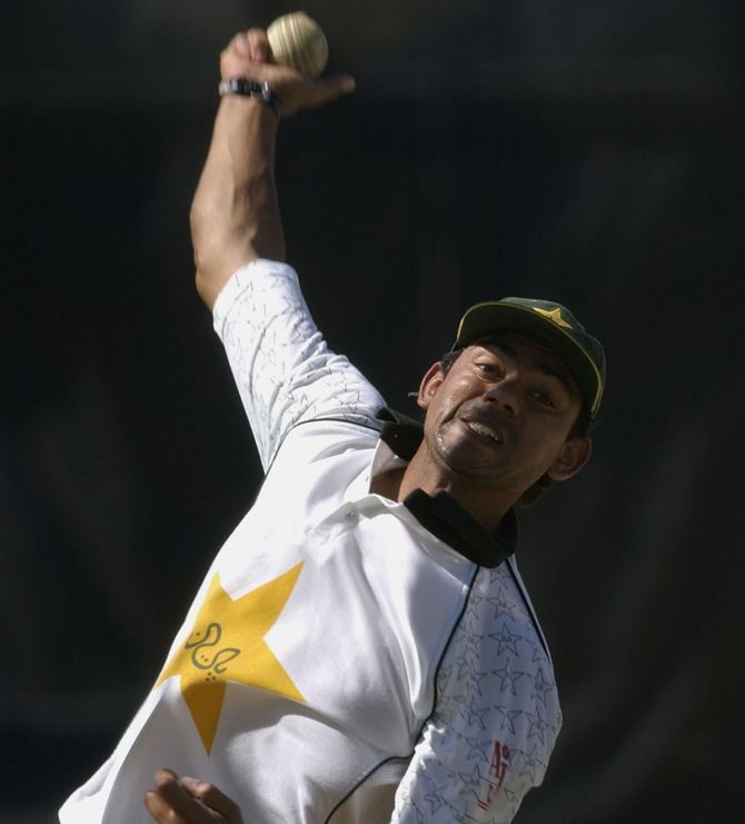Saqlain Mushtaq bowls during Pakistan's nets session at Newlands, Cape Town, during their tour of South Africa in 2003.