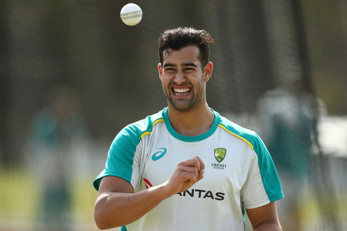 Uncapped fast bowler Wes Agar, the younger brother of established spinner Ashton Agar, has been included in the 18-man squad.