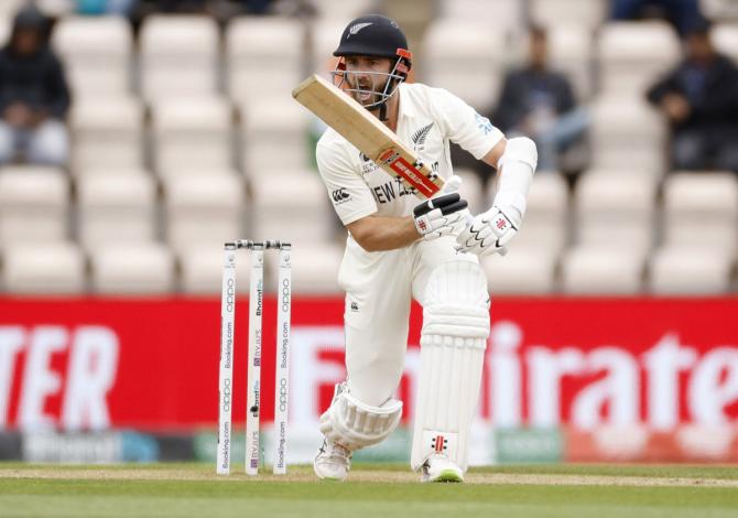 Kane Williamson bats on Day 5