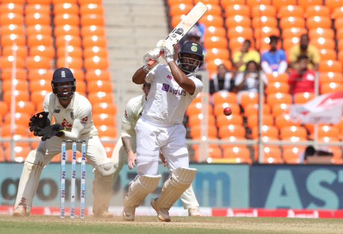 Rishab Pant bats on Day 2 of the fourth Test 
