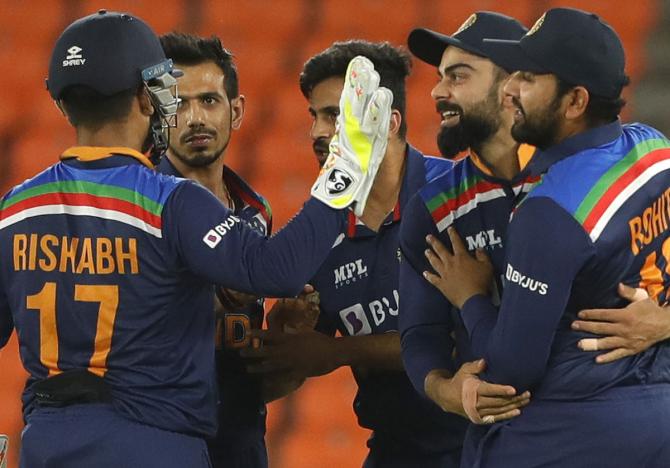 Yuzvendra Chahal celebrates the wicket of Jason Roy